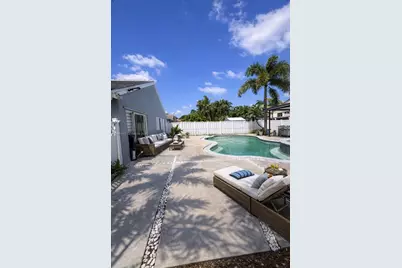 19227 NW 22nd St #19227, Pembroke Pines, FL 33029 - Photo 2