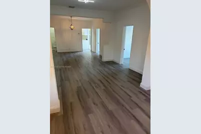 248 SW 18th Ct, Miami, FL 33135 - Photo 8