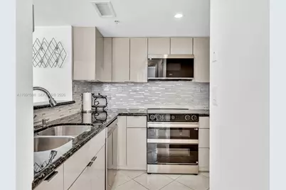 650 West Ave #1605, Miami Beach, FL 33139 - Photo 10