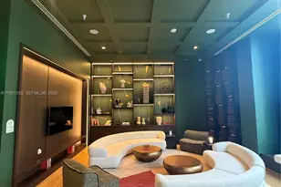 11 NE 6th St, Miami, FL 33132 - Photo 1