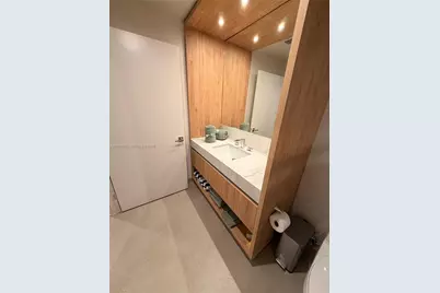 11 NE 6 Street #706, Miami, FL 33132 - Photo 12