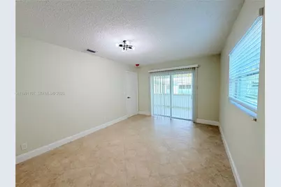 8581 NW 17th St, Plantation, FL 33322 - Photo 24
