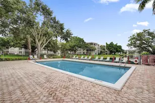 9330 Lagoon Pl, Davie, FL 33324 - Photo 38