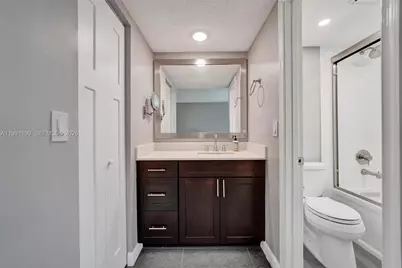 9330 Lagoon Pl #109, Davie, FL 33324 - Photo 22