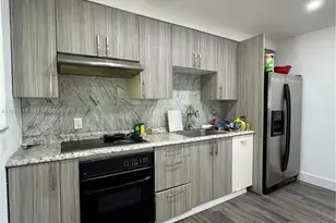 1086 NW 110th St, Miami, FL 33168 - Photo 4