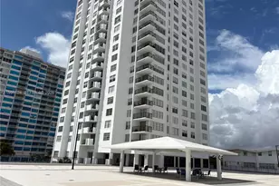 2750 NE 183rd St, Aventura, FL 33160 - Photo 32