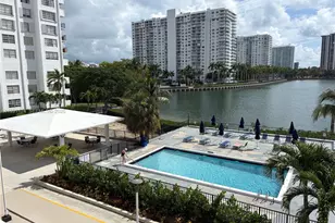 2750 NE 183rd St, Aventura, FL 33160 - Photo 28