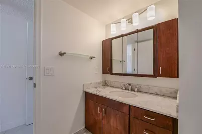 2401 S Ocean Dr #305, Hollywood, FL 33019 - Photo 18