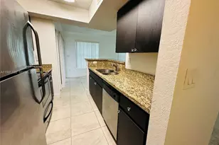 15689 SW 106th Ln, Miami, FL 33196 - Photo 4