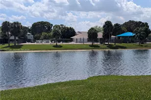 641 NW 105th Way, Pembroke Pines, FL 33026 - Photo 2