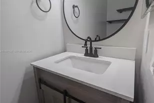 641 NW 105th Way, Pembroke Pines, FL 33026 - Photo 10