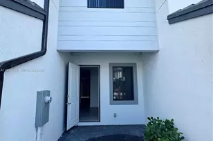 18992 SW 344th Ter, Homestead, FL 33034 - Photo 2