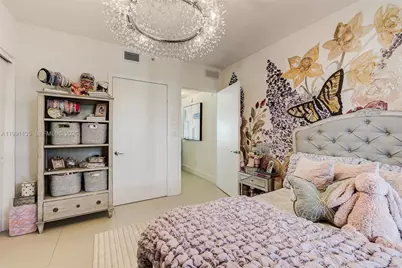 6000 Collins Ave #523, Miami Beach, FL 33140 - Photo 32