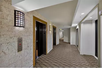 801 Brickell Key Blvd #2502, Miami, FL 33131 - Photo 6