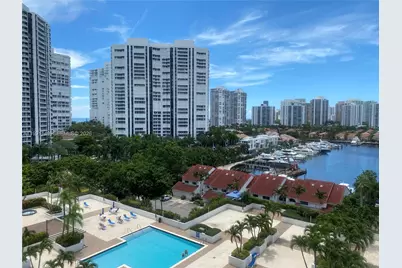 3640 Yacht Club Dr #1009, Aventura, FL 33180 - Photo 2