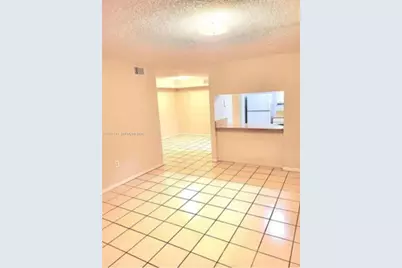 5765 W 25th Ct #211, Hialeah, FL 33016 - Photo 8