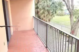 5765 W 25th Ct, Hialeah, FL 33016 - Photo 24