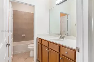 8841 W 34th Ct, Hialeah, FL 33018 - Photo 58