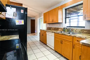 8631 NW 48th St, Lauderhill, FL 33351 - Photo 14