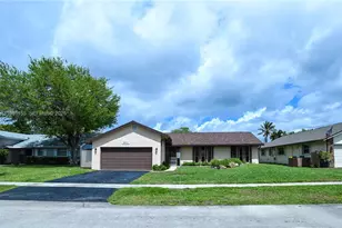 8631 NW 48th St, Lauderhill, FL 33351 - Photo 2