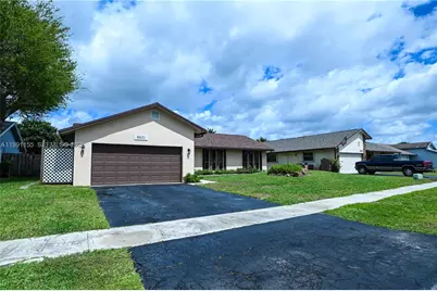 8631 NW 48th St, Lauderhill, FL 33351 - Photo 4