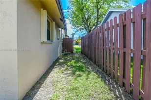 8631 NW 48th St, Lauderhill, FL 33351 - Photo 52