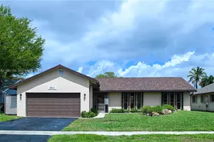 8631 NW 48th St, Lauderhill, FL 33351 - Photo 2