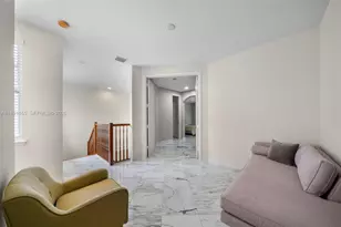 896 W Spinnaker Dr W, Hollywood, FL 33019 - Photo 16