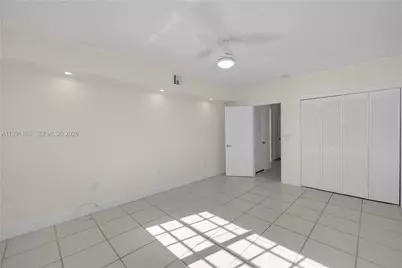 462 Golden Isles Dr #210, Hallandale Beach, FL 33009 - Photo 14