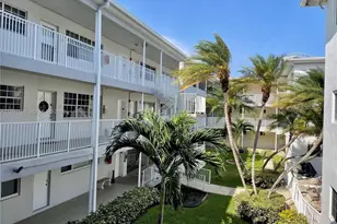 462 Golden Isles Dr, Hallandale Beach, FL 33009 - Photo 8