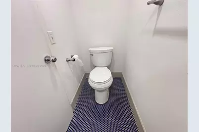 400 S Pointe Dr #408, Miami Beach, FL 33139 - Photo 12