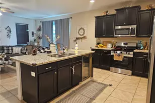 4117 NE 21st St, Homestead, FL 33033 - Photo 10