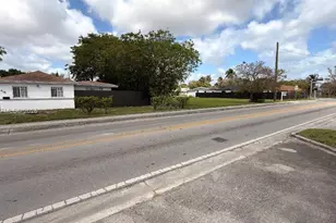 426 SW 6th Ave, Homestead, FL 33030 - Photo 1