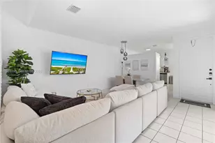 1120 Canella Ln, Hollywood, FL 33019 - Photo 8
