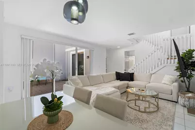 1120 Canella Ln #1120, Hollywood, FL 33019 - Photo 14