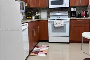 400 Kings Point Dr, Sunny Isles Beach, FL 33160 - Photo 6