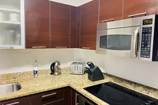 41 SE 5th St, Miami, FL 33131 - Photo 30