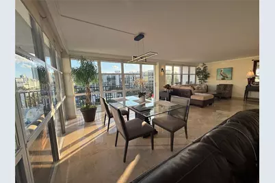 1000 Parkview Dr #720, Hallandale Beach, FL 33009 - Photo 2