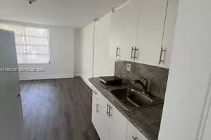 1262 SW 4th St, Miami, FL 33135 - Photo 10