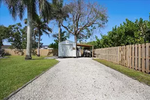 1650 NW 14th Terrace, Homestead, FL 33030 - Photo 2