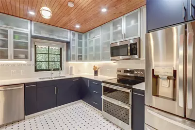 233 Velarde Ave., Coral Gables, FL 33134 - Photo 4