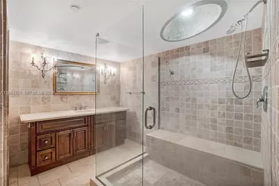 1000 Quayside Ter #706, Miami, FL 33138 - Photo 20