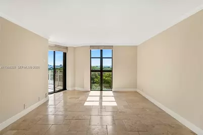 1000 Quayside Ter #706, Miami, FL 33138 - Photo 18