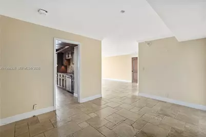 1000 Quayside Ter #706, Miami, FL 33138 - Photo 8