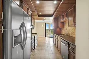 1000 Quayside Terrace, Miami, FL 33138 - Photo 10