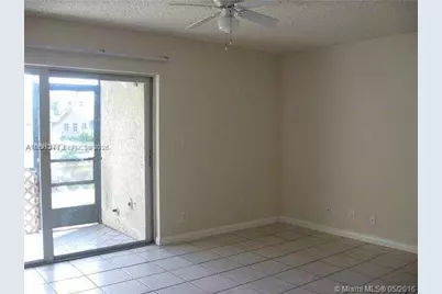 719 Gardens Dr #106, Pompano Beach, FL 33069 - Photo 2