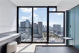 20 NE 11th St, Miami, FL 33132 - Photo 18