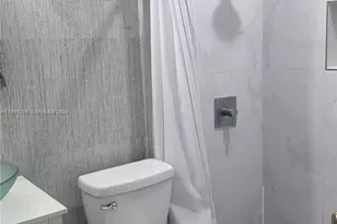 5785 NW 116th Ave, Doral, FL 33178 - Photo 10