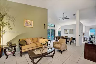 1080 Briar Ridge Rd, Weston, FL 33327 - Photo 10
