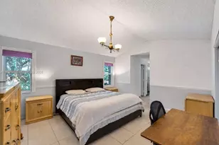 1080 Briar Ridge Rd, Weston, FL 33327 - Photo 16